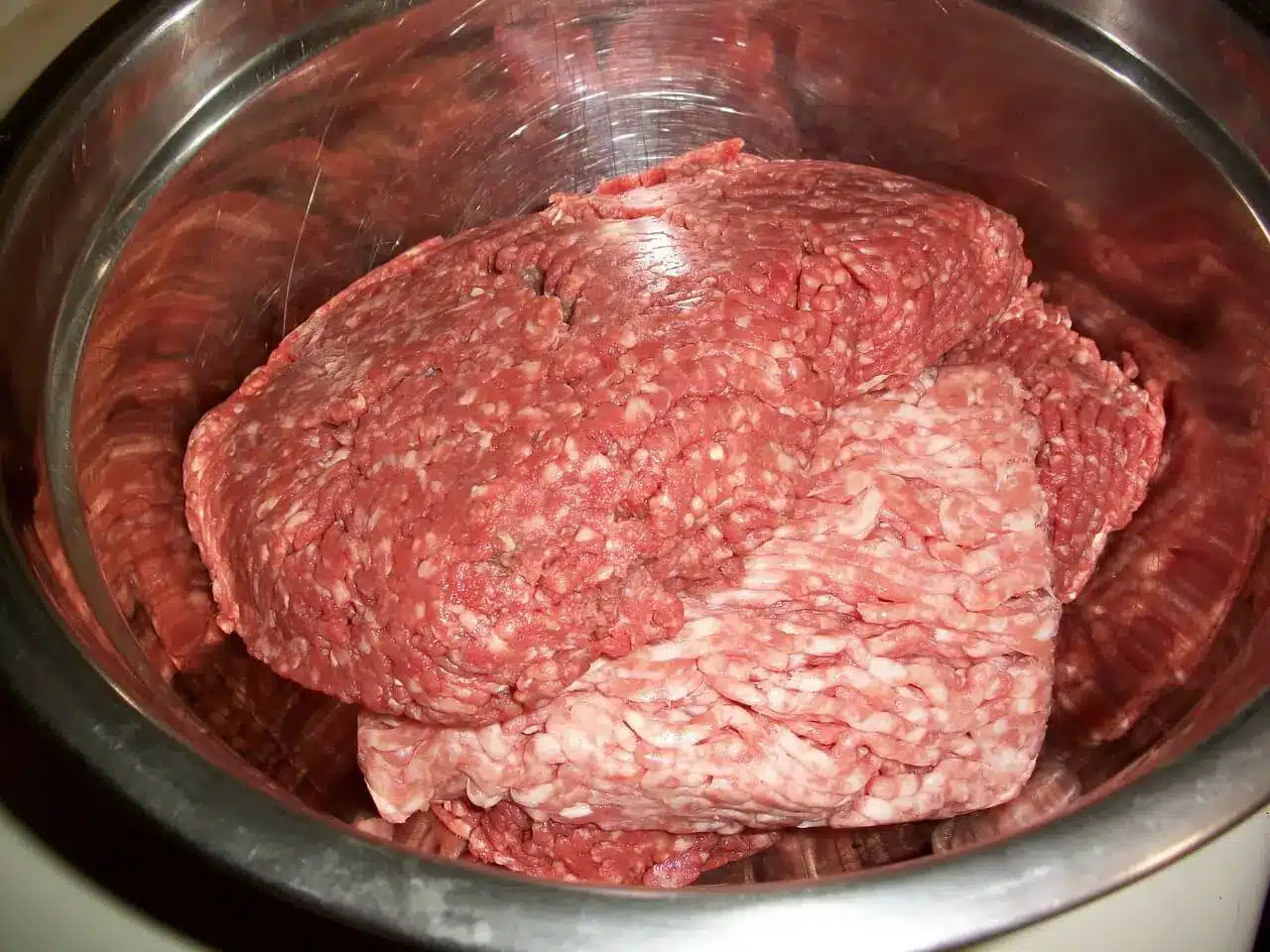 Explore whether you should rinse ground beef after cooking. Get expert insights and tips for flavorful, safe ground beef preparation